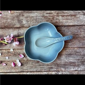 Le Creuset Flower dish with soup spoon